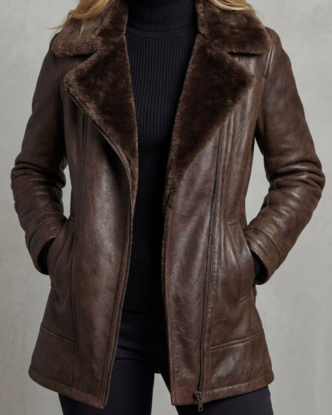 Chaqueta de cuero marrón con cuello efecto pelo