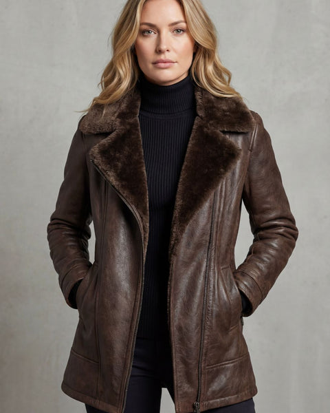 Chaqueta de cuero marrón con cuello efecto pelo