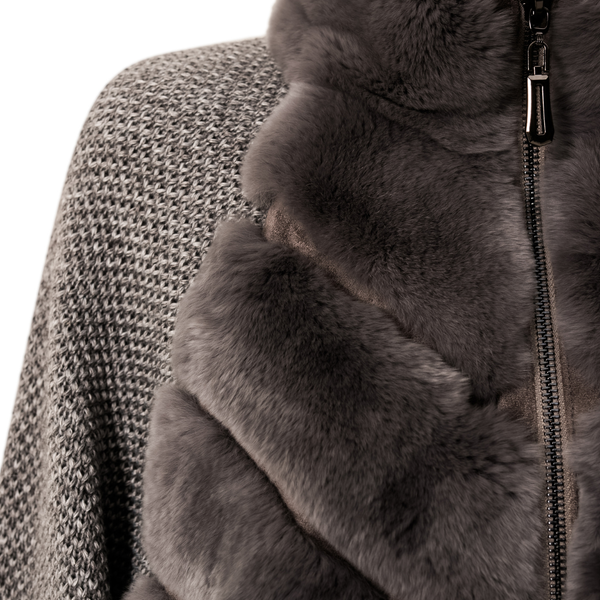 Chaleco híbrido de pelo sintético y punto con cremallera