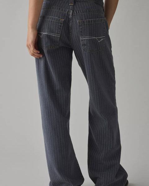 Vaquero recto de rayas finas