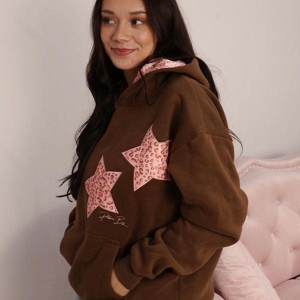Sudadera con capucha y estrellas animal print