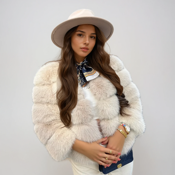 Chaqueta corta de pelo sintético ultra suave