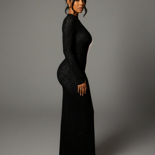 Vestido largo rojo de manga larga